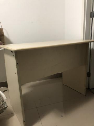 Mesa e cadeira de escritório - Foto 3