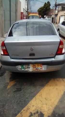 Renault Clio Sedan - Foto 7