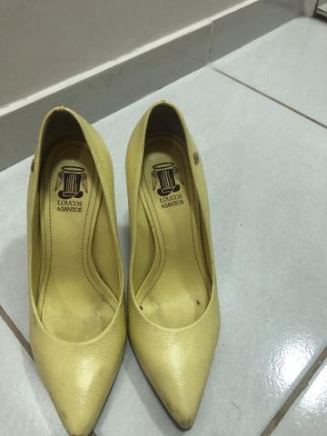 Vendo Scarpin 33 Couro- Loucos e Santos - Foto 4