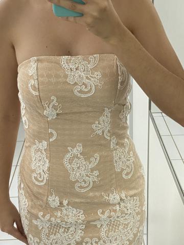 Vestido de renda
