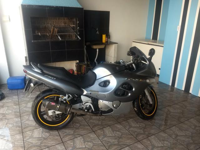 Raridade moto GSX 750 impecável - Foto 2