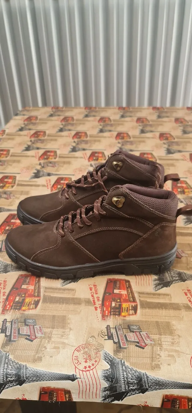 BOTA EM CAMURÇA