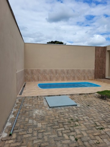 Vendo excelente casa com piscina  - Foto 3