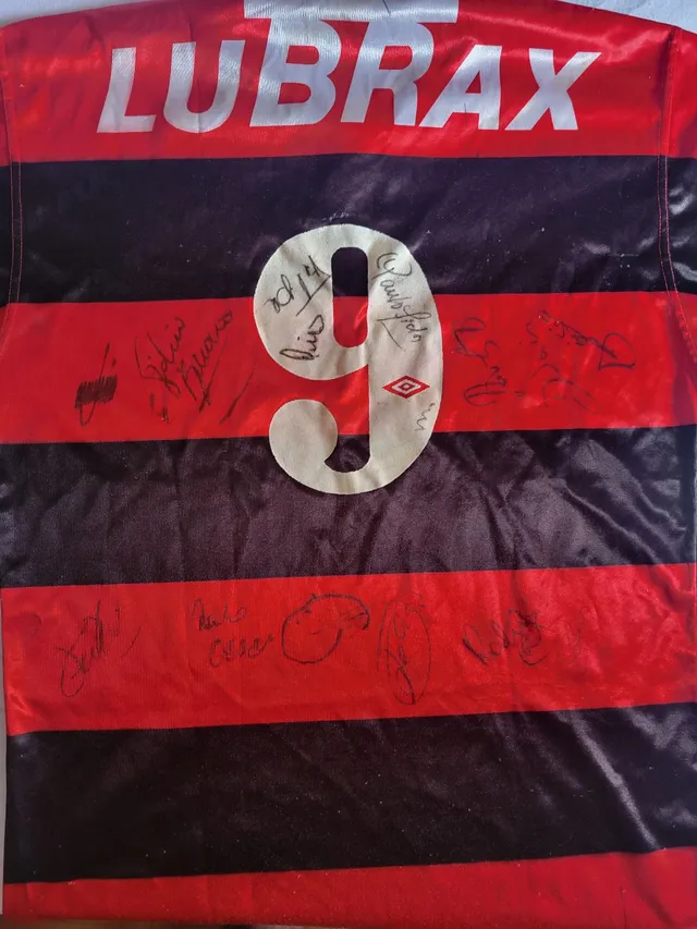 Camisa do Flamengo – ZICO – TITULO MUNDIAL – AUTOGRAFADA PELO