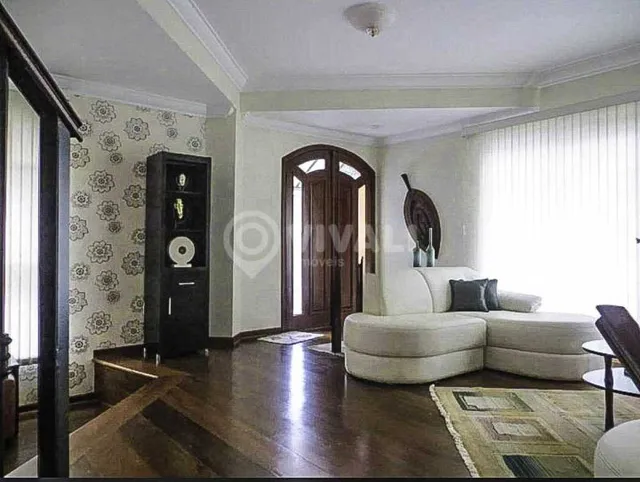 Casa de rua - / Residencial / Nova Itatiba