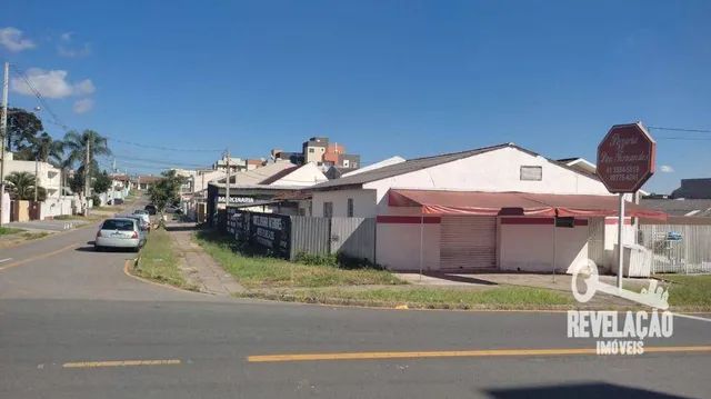 Casas na Rua Professor João da Costa Viana em São José dos Pinhais