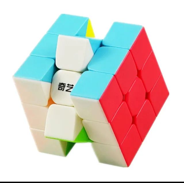 Cubo Mágico Profissional 3x3x3 Qiyi Warrior S Stickerless