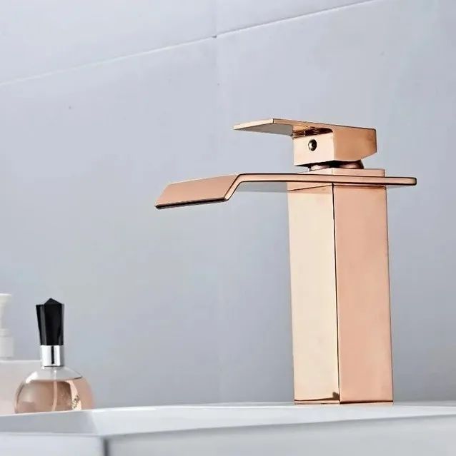 NOVA | Torneira Banheiro Cascata Rose Gold Quadrada Metal Monocomando - Foto 4