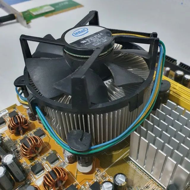 Placa asus p5vd2vm completa com processador , cooler , memória , espelho , funciona ok - Foto 5