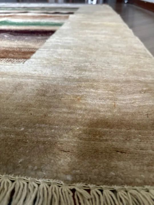 Tapete listrado moderno para sala - Foto 2