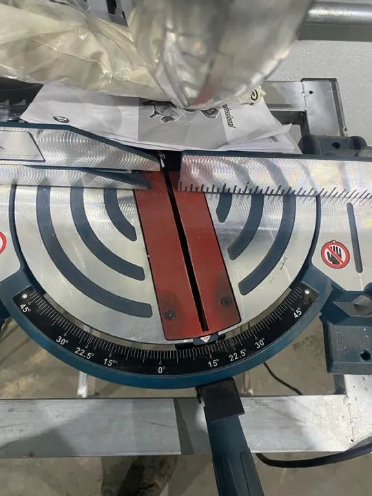 Serra de Esquadria Bosch GCM 10 J Professional - Foto 5