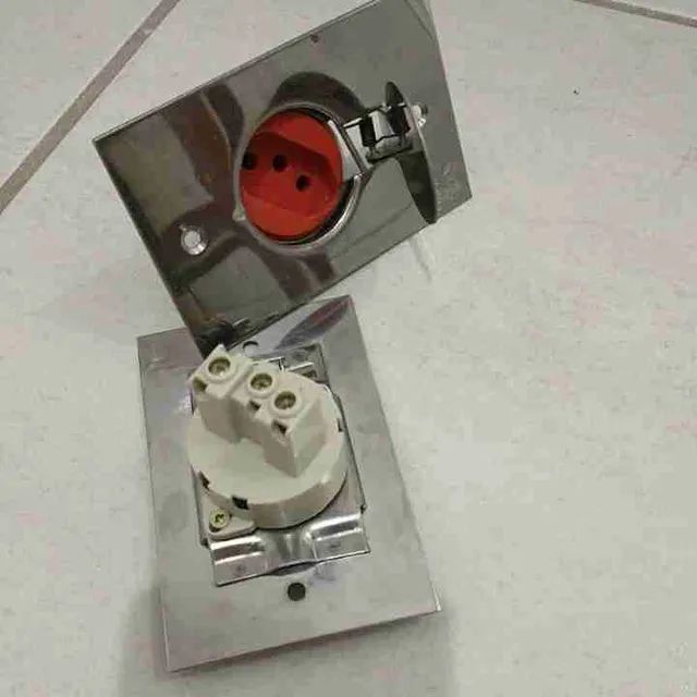 Tomada de Piso simples com Espelho Inox,Placa 4x2  20A até 250V 2p + T  - Foto 4