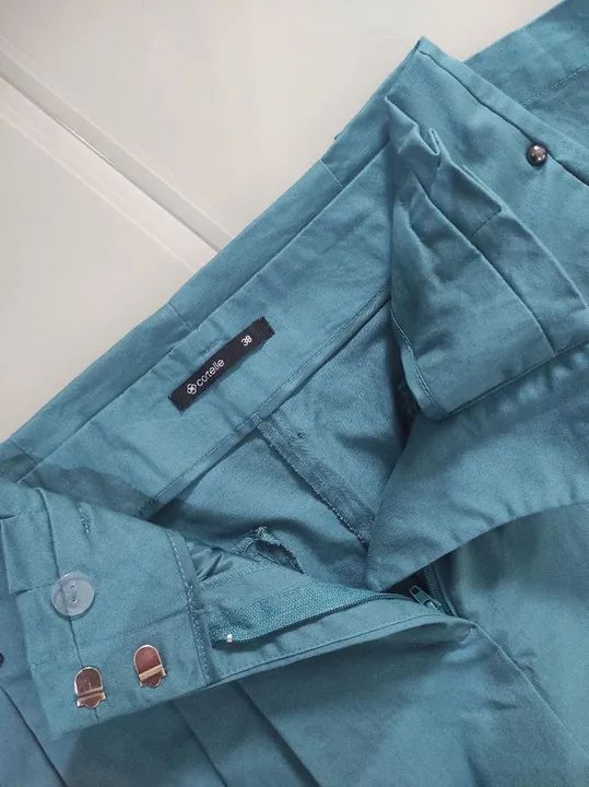 Calça feminina com cinto (Nova/ leia a descrição) - Foto 4