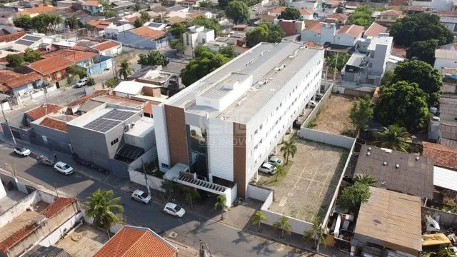 Prédio residencial com 61 apartamento próximo a UFMT
