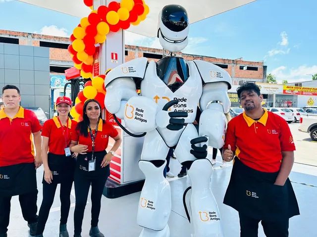 Robo gigante para inauguração da sua loja 
