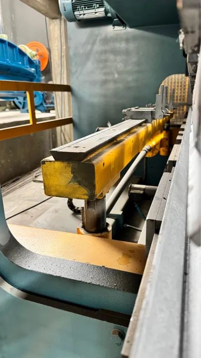 Dobradeira CNC GASPARINI 100ton - Foto 5