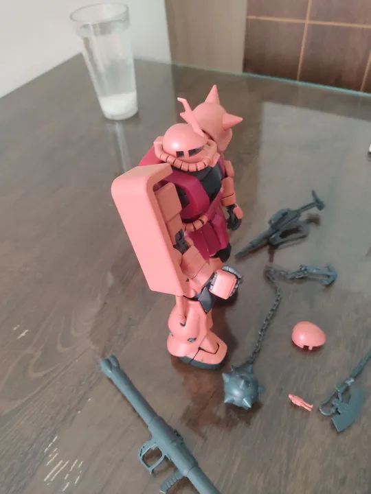 Gundam Bandai Hg 1/144 Msn-06s zaku II