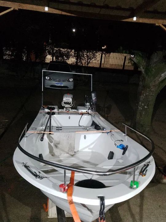 Barco de fibra de vidro - ideal para pesca e passeios!