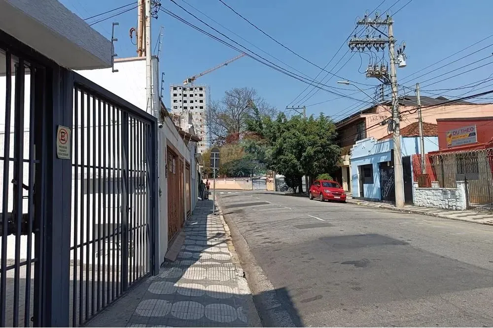 Sobrado comercial com 4 salas para locação no centro de Mogi das Cruzes
