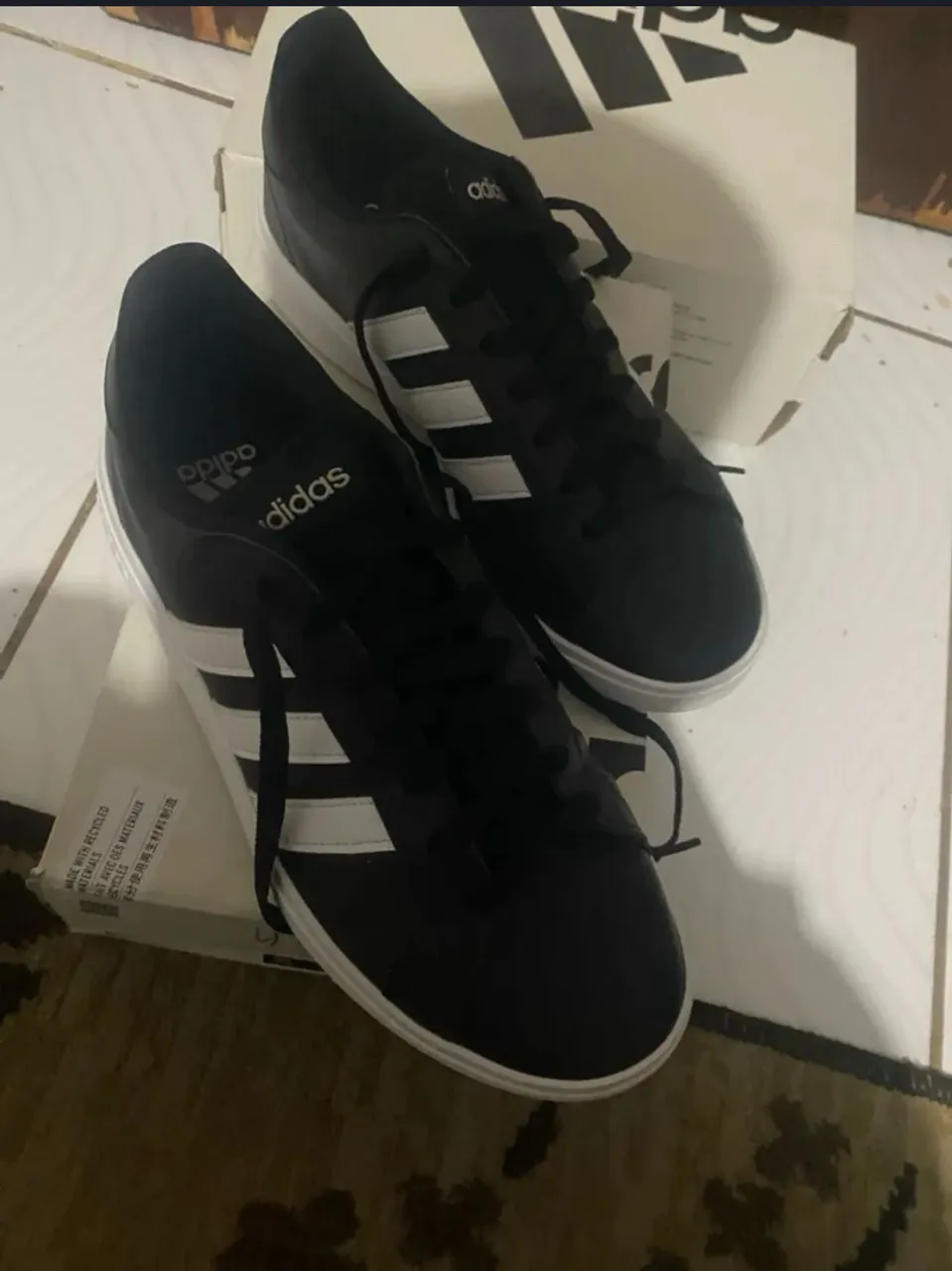 Tênis Adidas