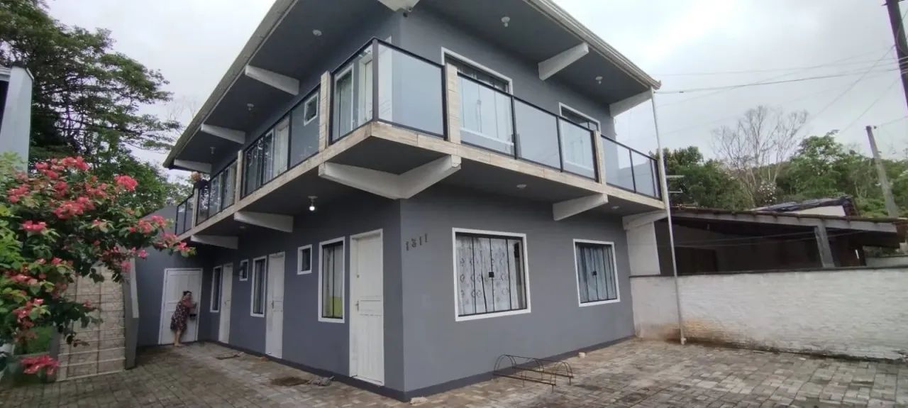 Sobrado com 6 apartamentos, 143m, à venda em Bal. Barra do sul - Costeira