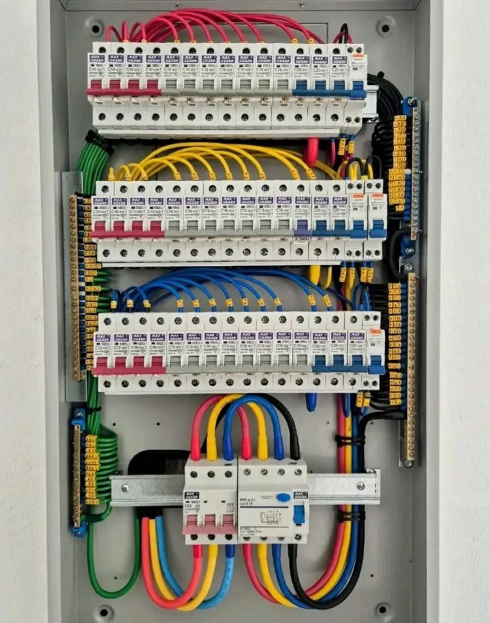 Técnico eletricista  - Foto 2