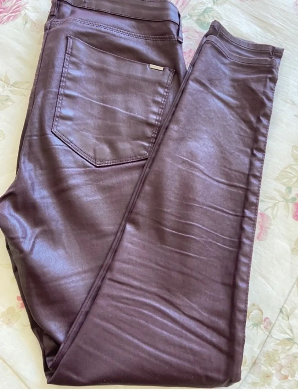 Calça em veludo e outra Corino TAM 38 lindas e imperáveis  - Foto 3