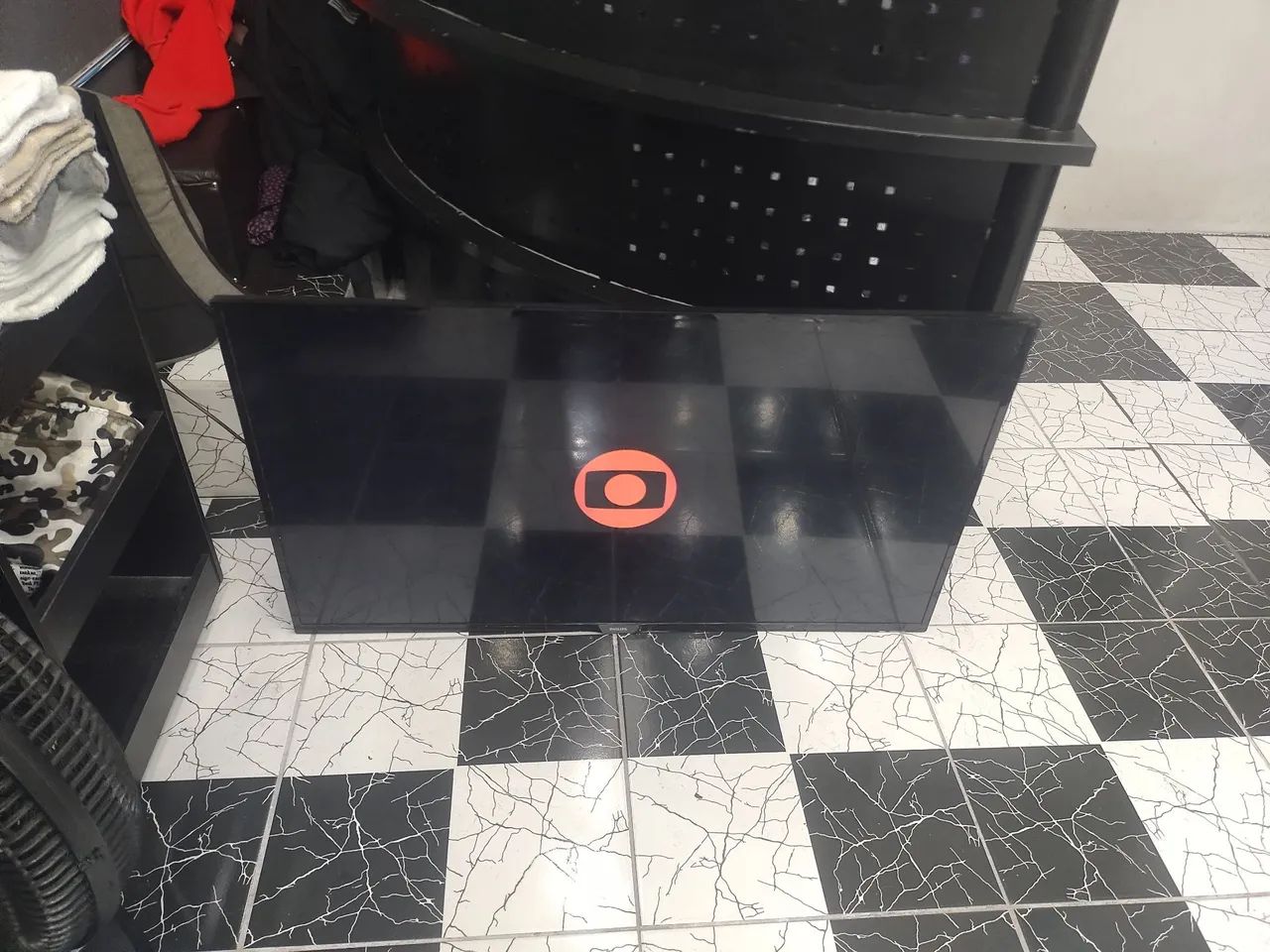Vendo Smartv philips 43 polegadas top de linha com Wi-Fi integrado R$ 1200,00 - Foto 6