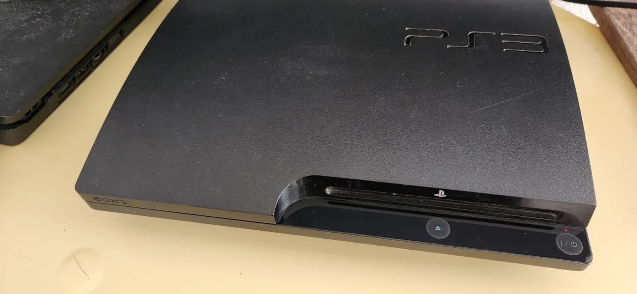 Playstation 3 com controles e jogos - Foto 4