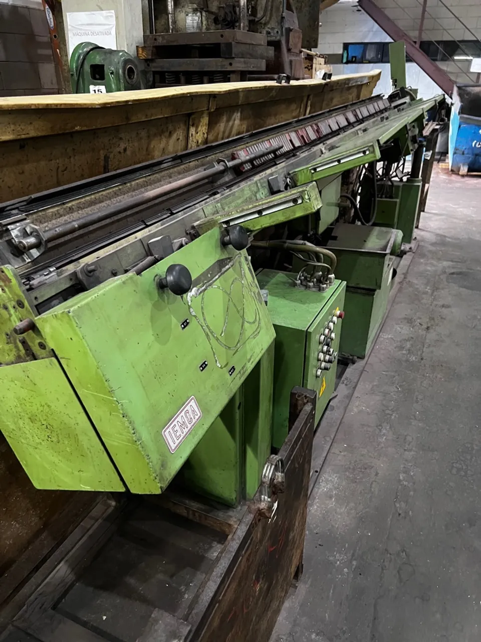 Alimentador de barra torno CNC e automático
