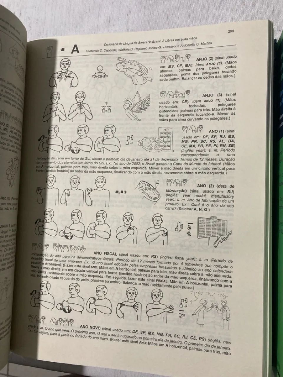 Dicionário de Libras - 3 volumes - Foto 2