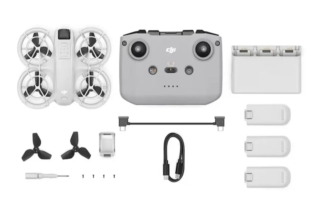 DJI Neo Fly More Combo