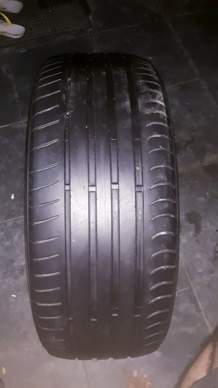 Pneu aro 19/245/45