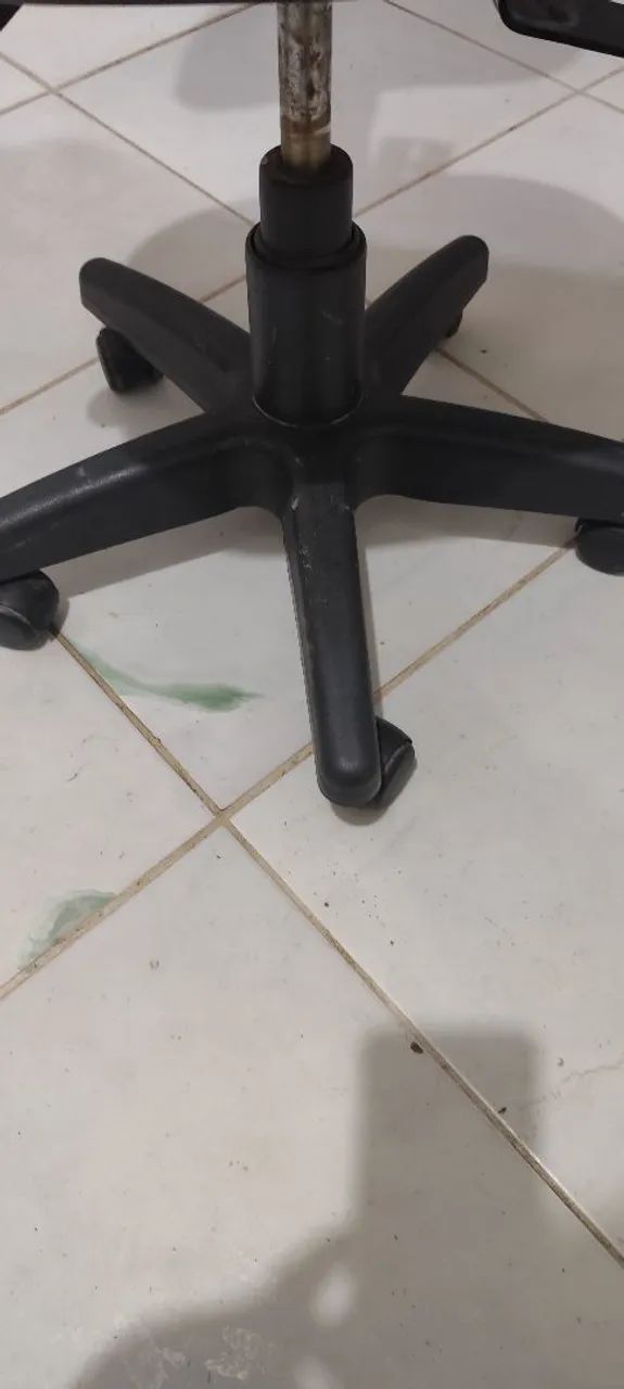 Cadeira de escritório para conserto - Foto 5