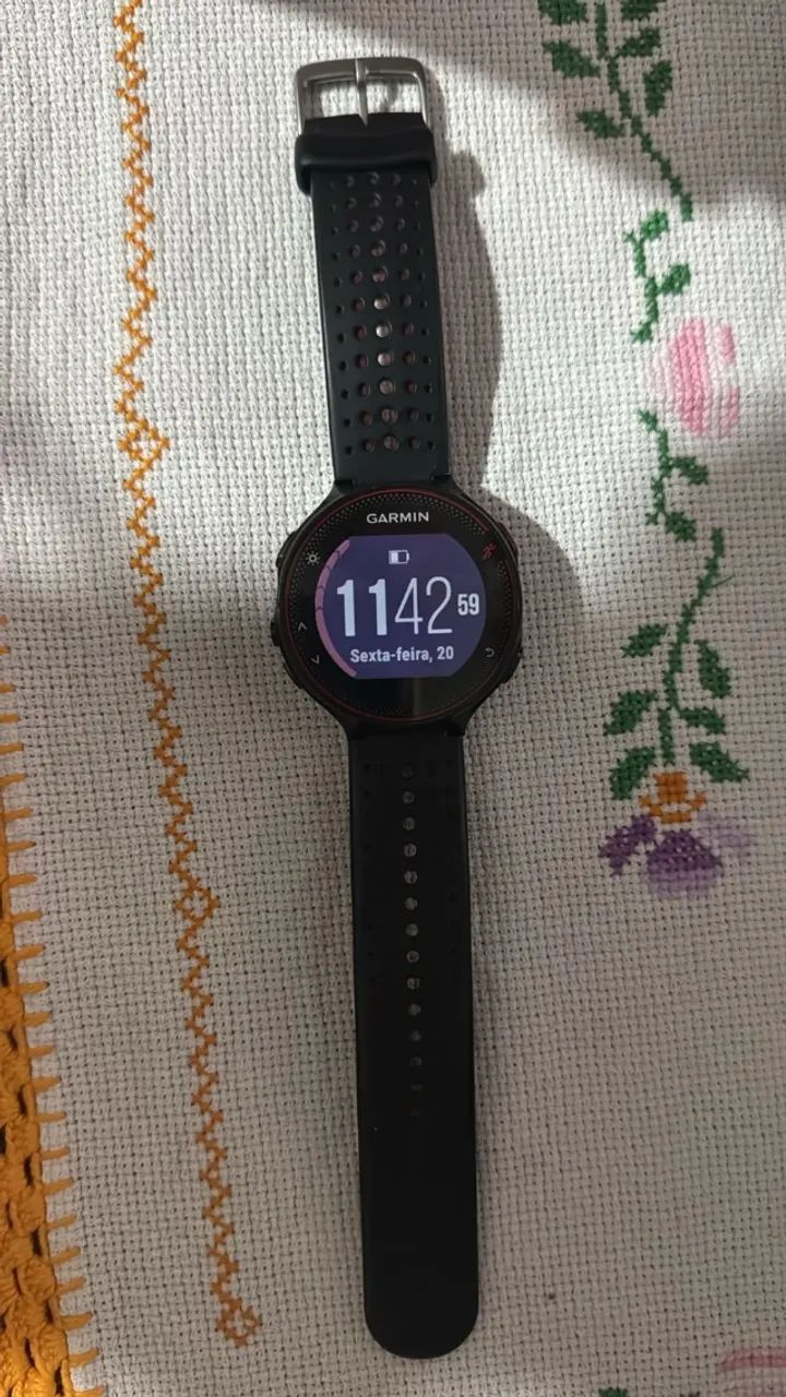Relógio Forerunner® 235 Preto e vermelho - Foto 4