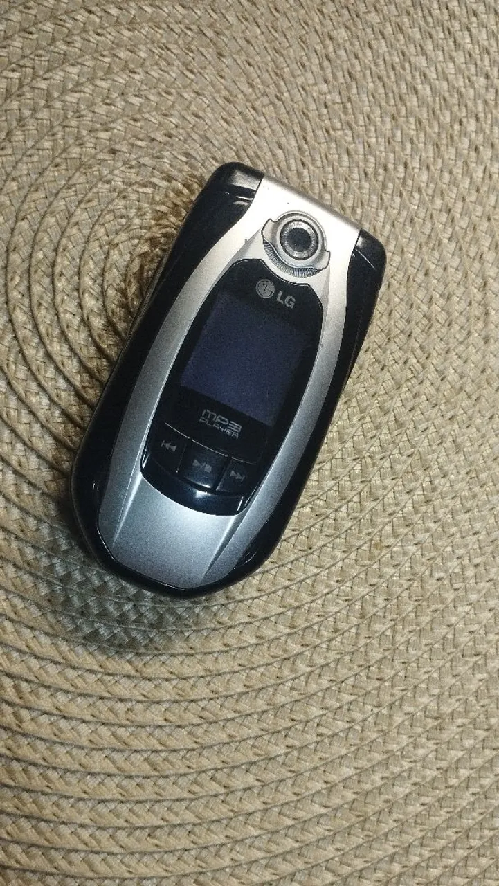 Celular LG MX500 Music Shot R$:300 Reais