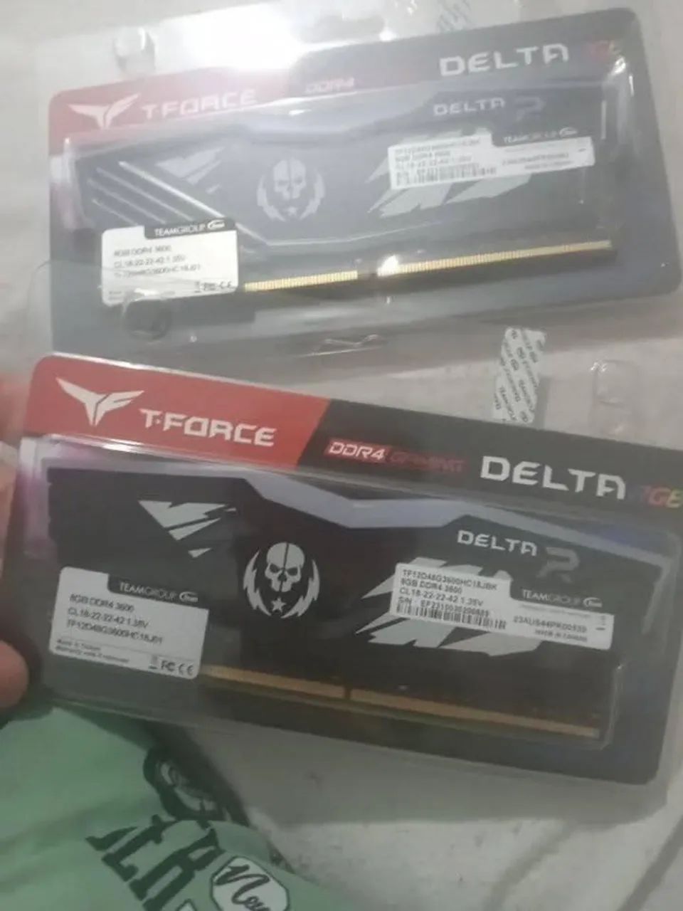 Memória Ram Ddr4 3600Mhz 8x2Gb T force RGB