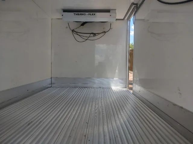 Iveco Daily 35150/21/22 baú frigorífico aparelho pra congelado  - Foto 7