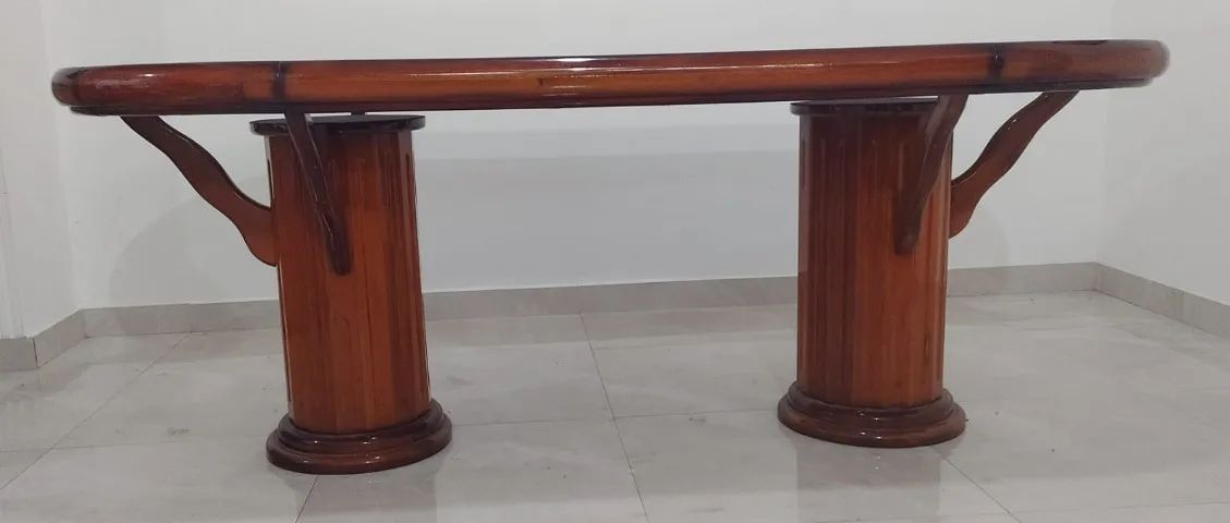 Mesa de Jantar de Mogno e Tampo de Vidro