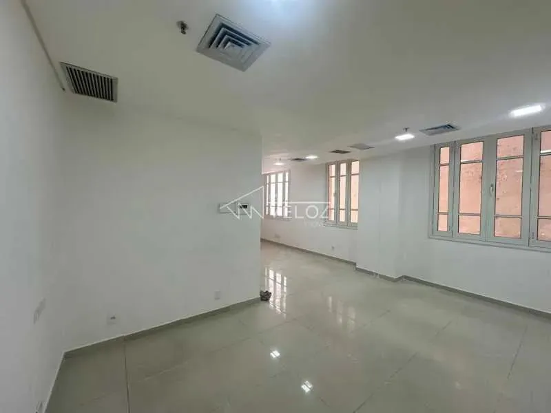 Sala - / Comercial / Catete
