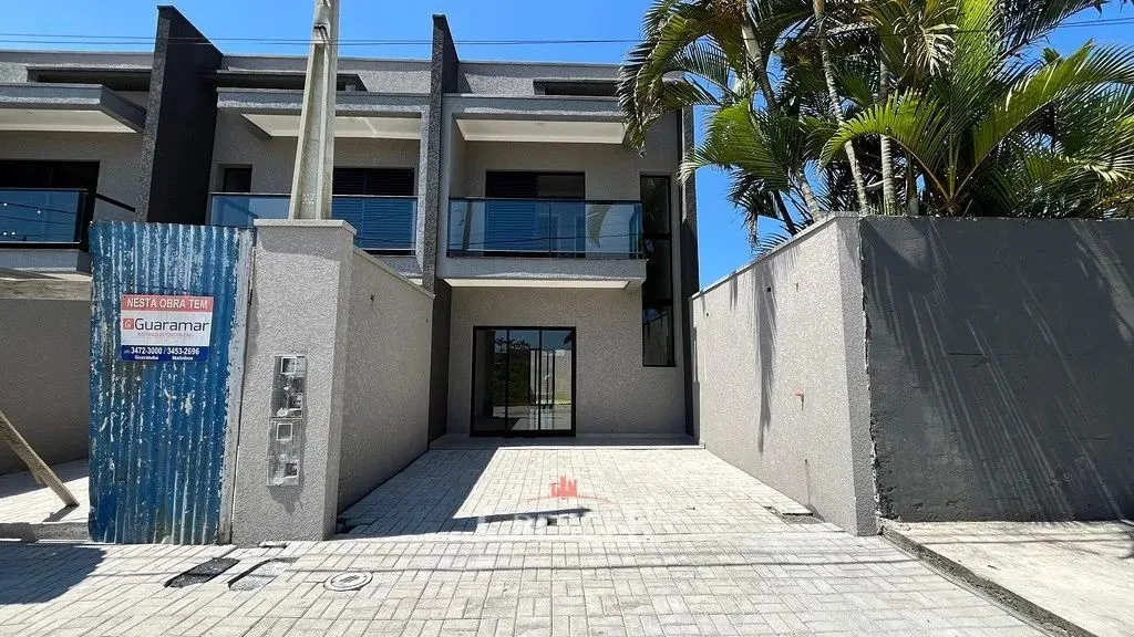 Sobrados com 2 quartos a venda em Matinhos