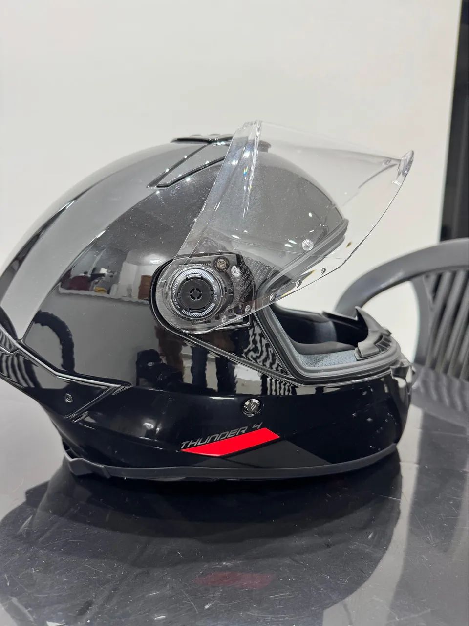 Capacete  fechado semi novo - Foto 2