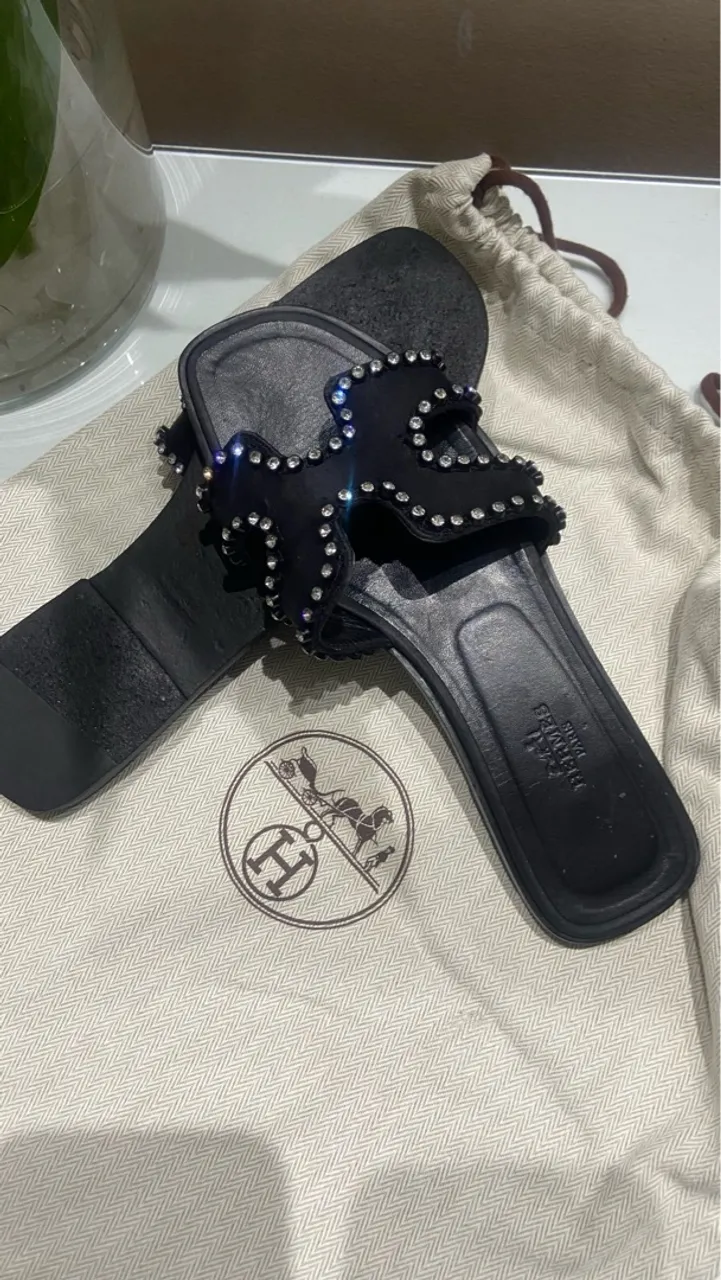 Sandália Hermes Oran com Detalhes Strass - Nova