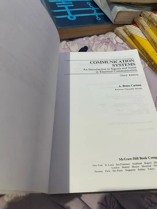 COMMUNICATION SYSTEMS A. BRUCE CARLSON 3° Edição  - Foto 6