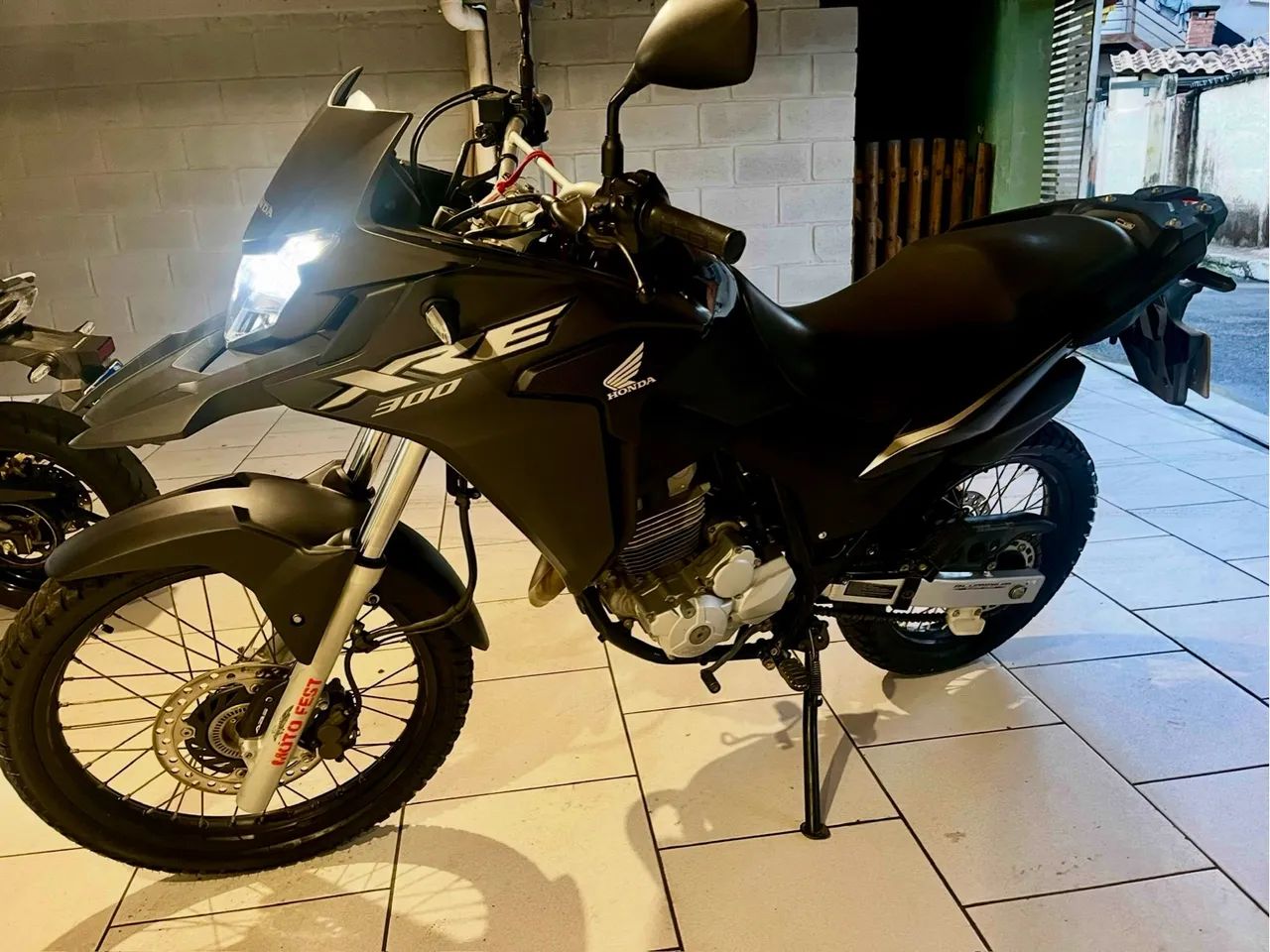 Vendo Xre 300 super nova 