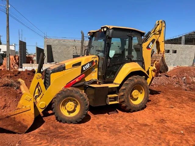  Retroescavadeira Cat 416 F2 Ano 2020