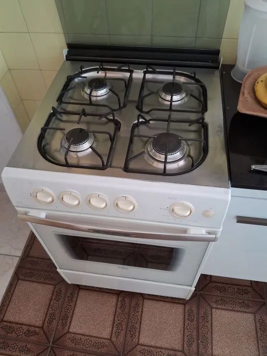 Fogão 4 Bocas com Forno