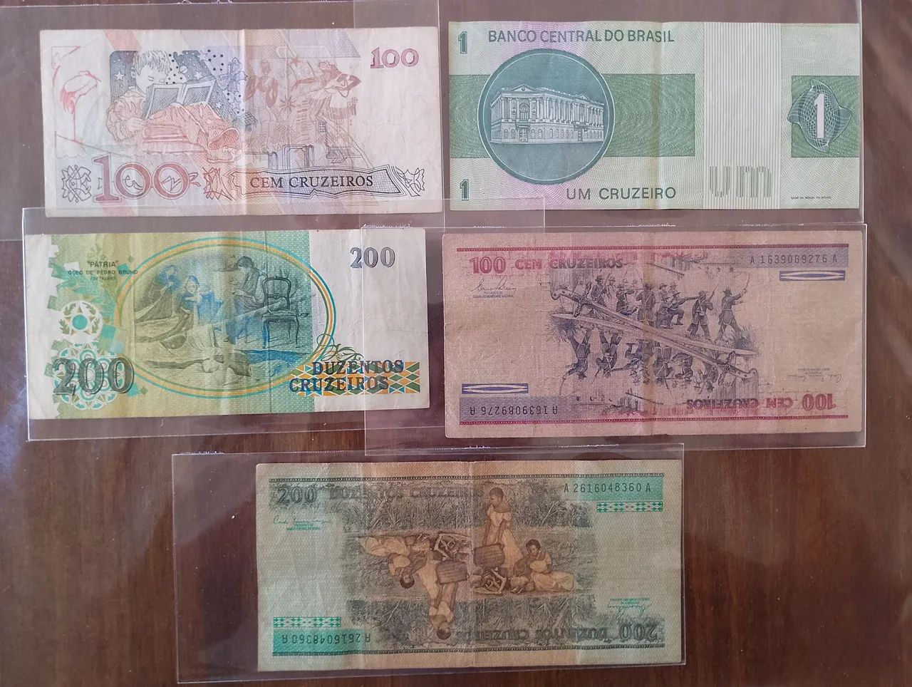 Cinco cédulas antigas diferentes  - Foto 2