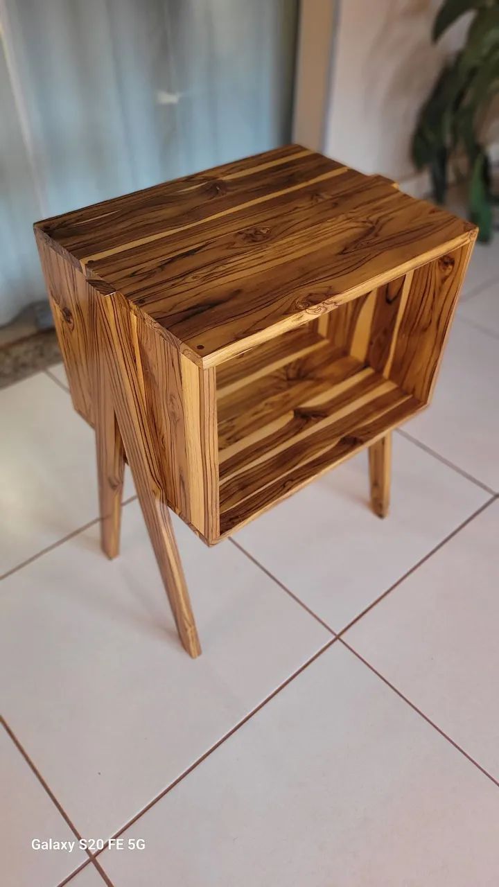 Mesinha decorativa 64317065275779120