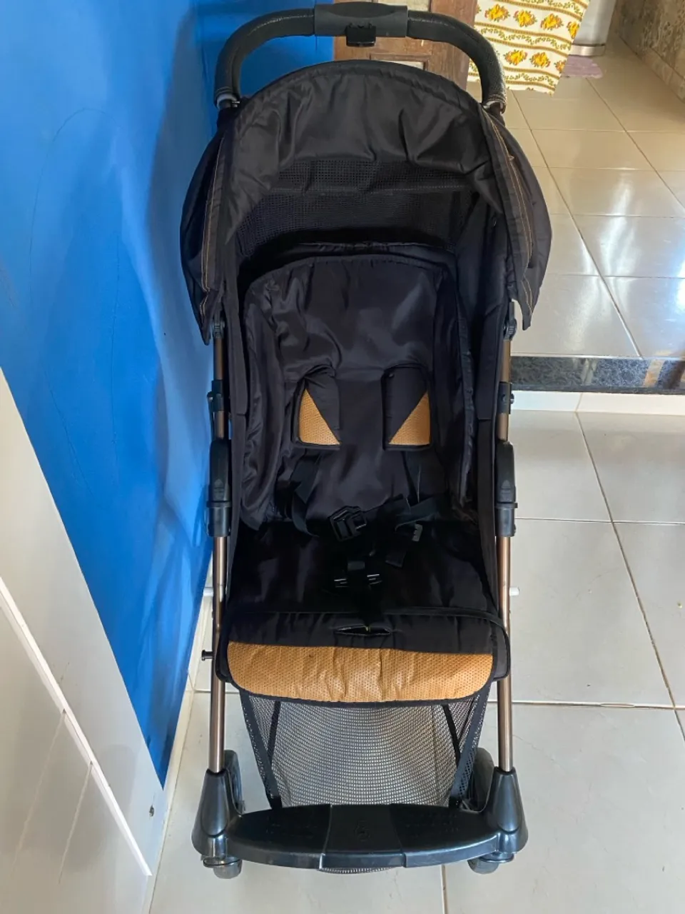 Carrinho de Bebê Compacto e Confortável